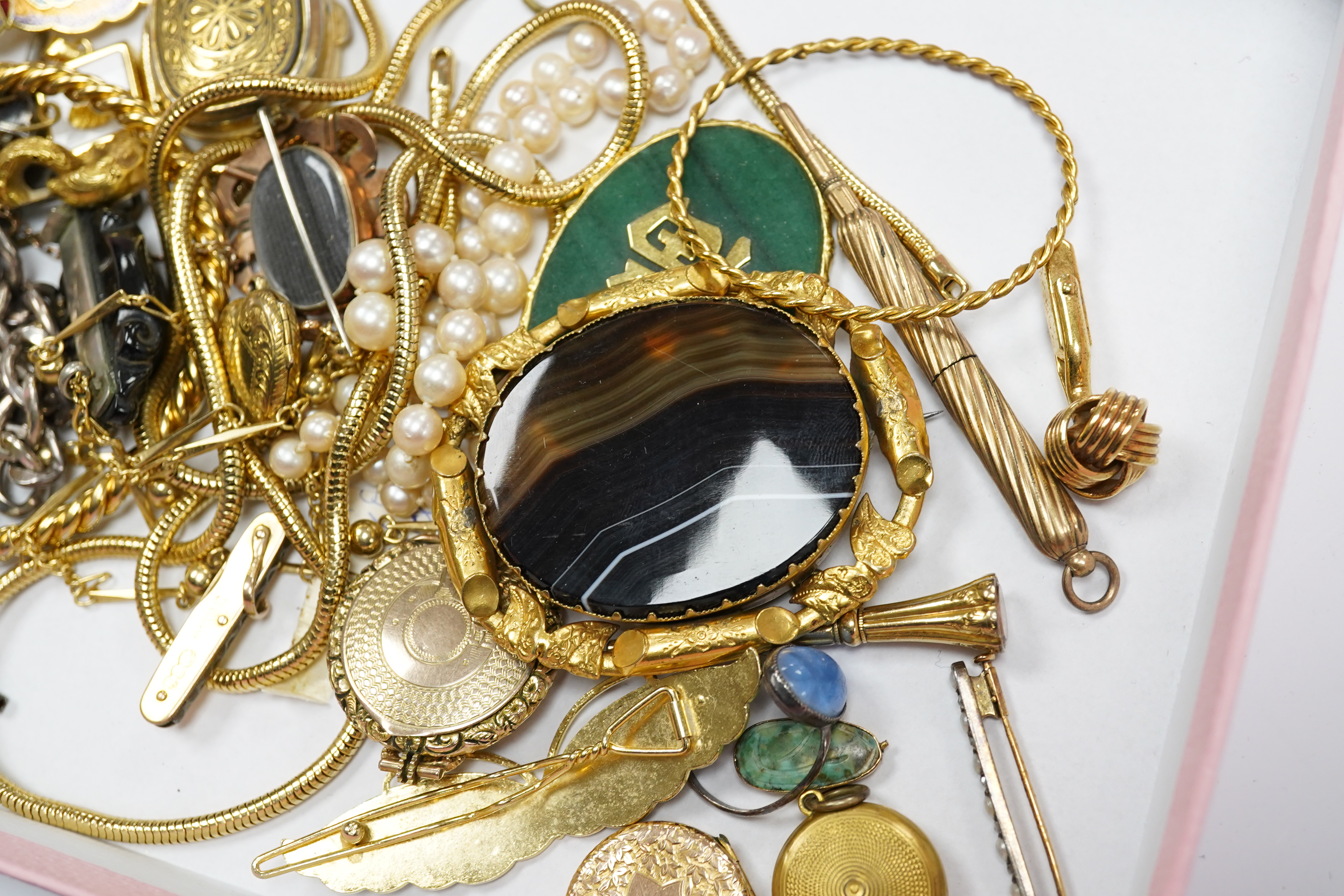 A quantity of assorted jewellery, including costume, a small 9ct gold mounted pocket knife and 9ct back and front lockets. Condition - poor to fair